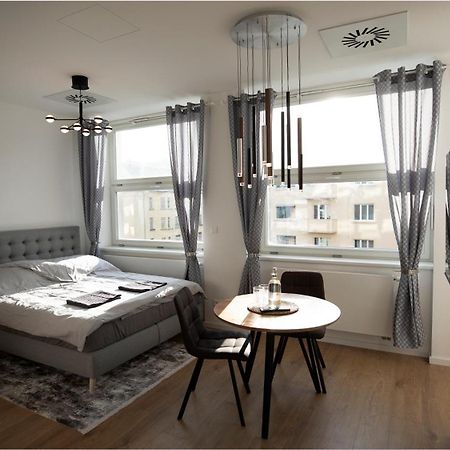 Luxury Apartment In City Centrum By Ota Group บราติสลาวา ภายนอก รูปภาพ